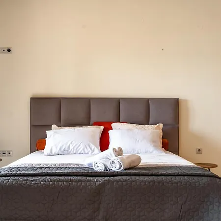 Hills Nydri (Lefkada)